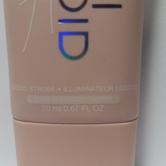 5 Gigi Hadid Liquid Strobe Illuminator - Picture 3 of 7